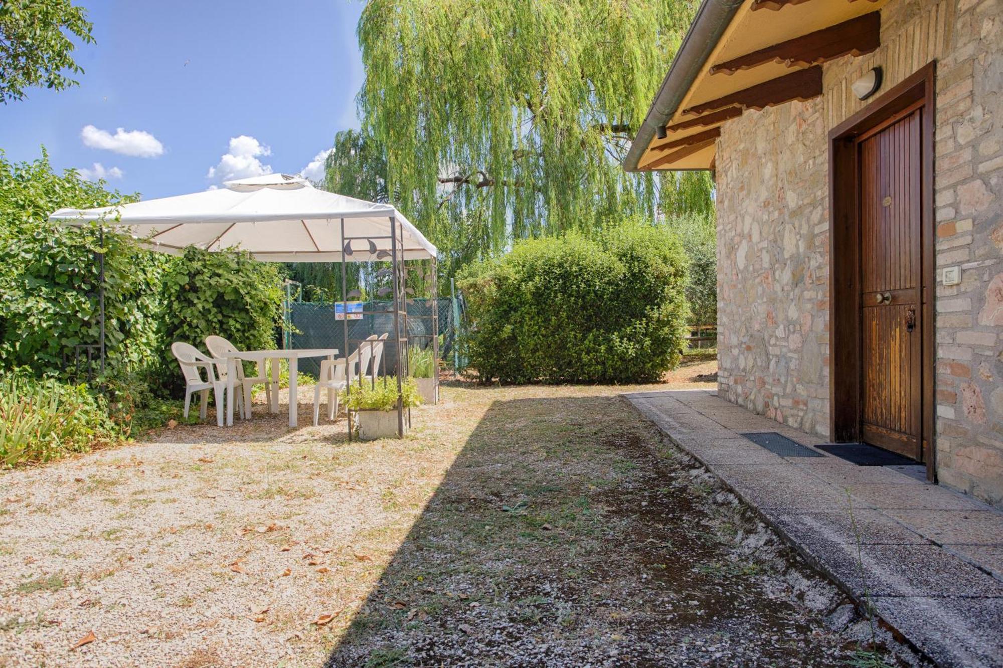 Agriturismo La Mora Assisi Luaran gambar